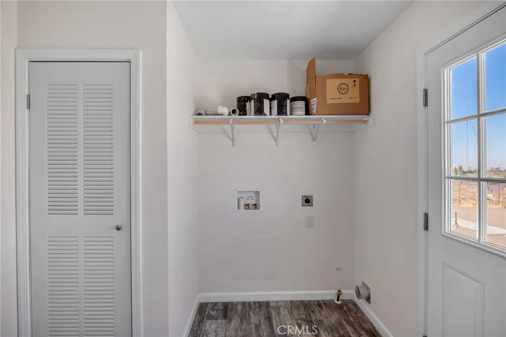 2350 Olivera Pinon Hills, CA 92372