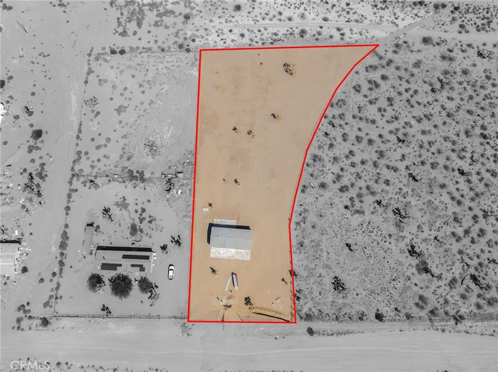 2350 Olivera Pinon Hills, CA 92372
