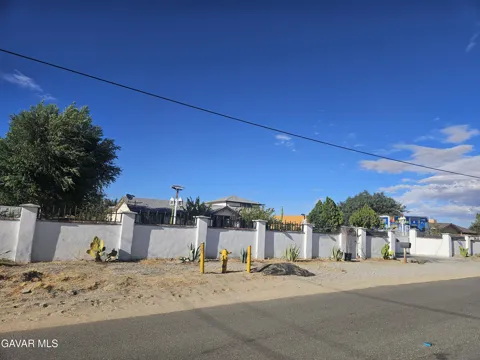 11313 E Avenue R8