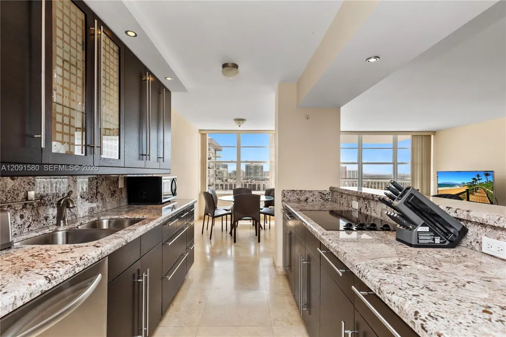 231 174th St #2106 Sunny Isles Beach, FL 33160