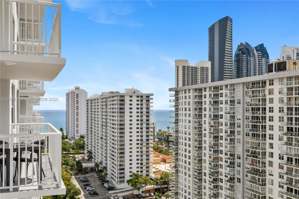 231 174th St #2106 Sunny Isles Beach, FL 33160