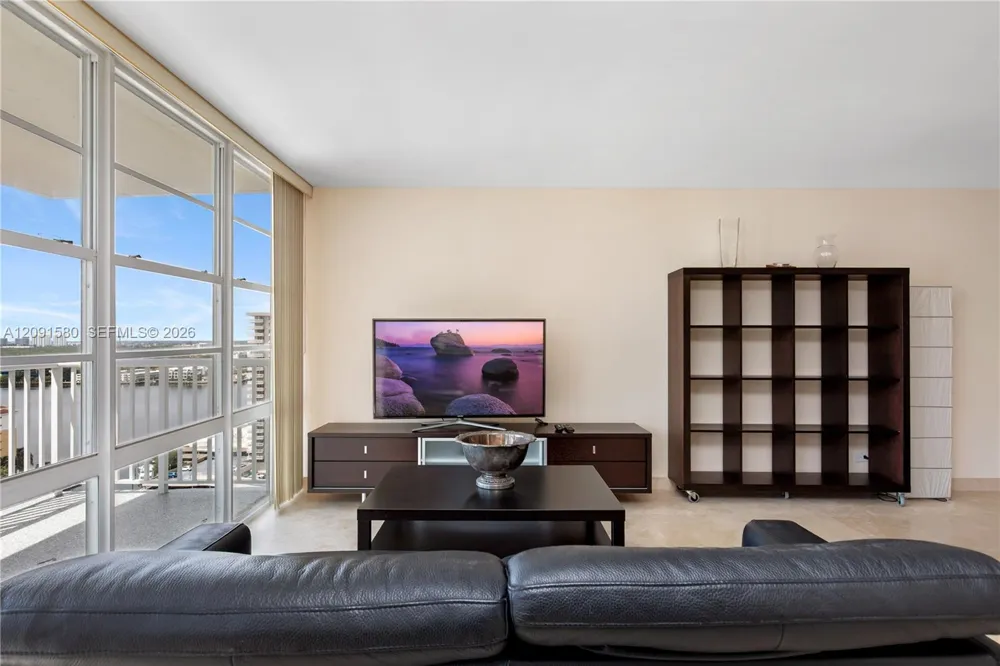 231 174th St #2106 Sunny Isles Beach, FL 33160