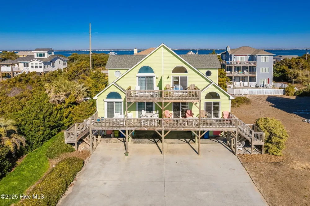 1914 Ocean Drive E Emerald Isle, NC 28594