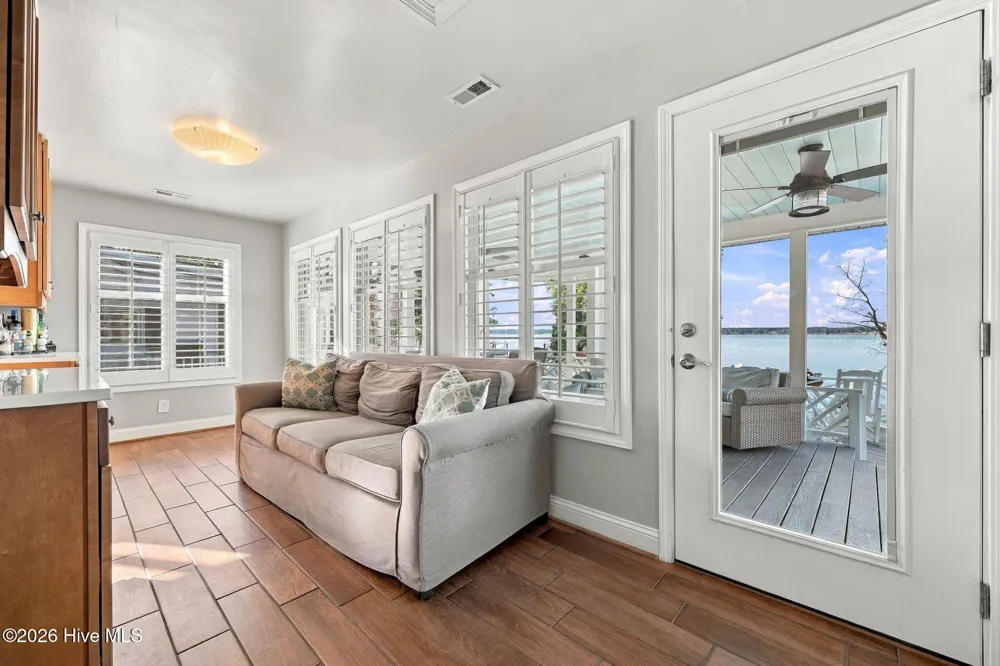338 Cypress Shore Road Washington, NC 27889