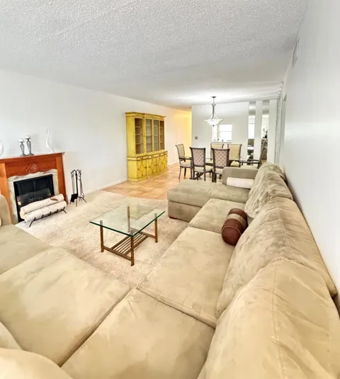 2101 Lucaya Bend