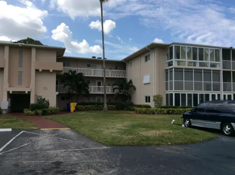 2562 GARDEN DRIVE #204