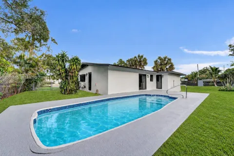 1239 SW 29th Ter