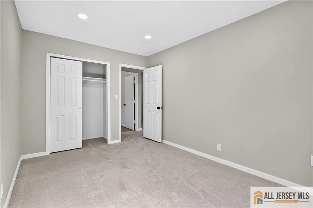 23 Thistle Court Old Bridge, NJ 07747