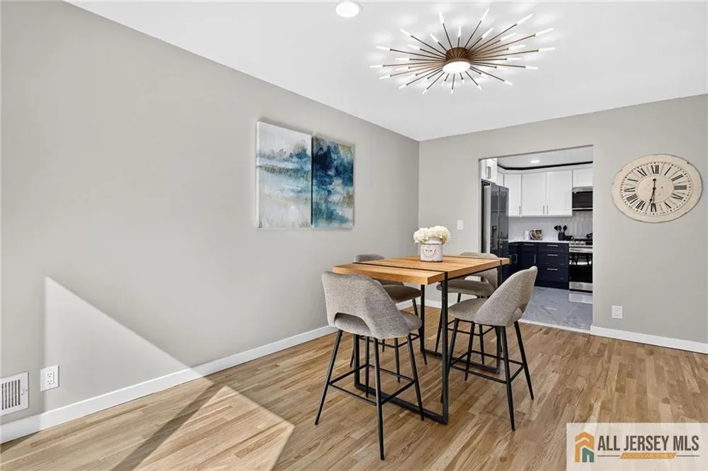 23 Thistle Court Old Bridge, NJ 07747