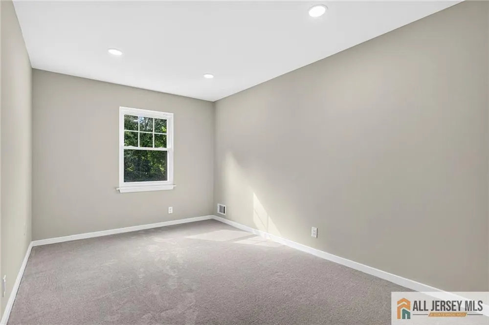 23 Thistle Court Old Bridge, NJ 07747