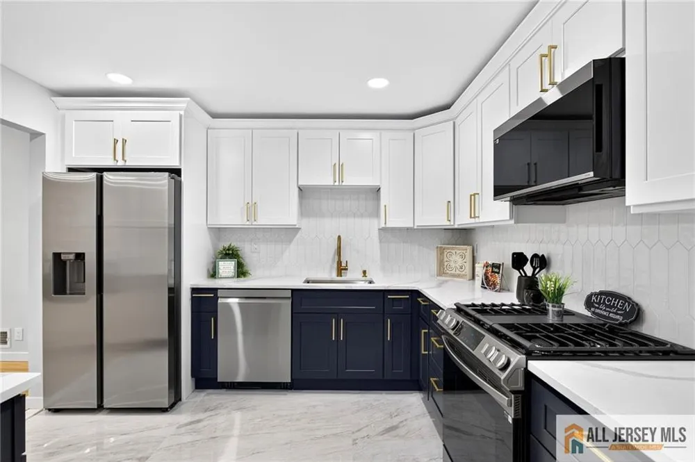 23 Thistle Court Old Bridge, NJ 07747