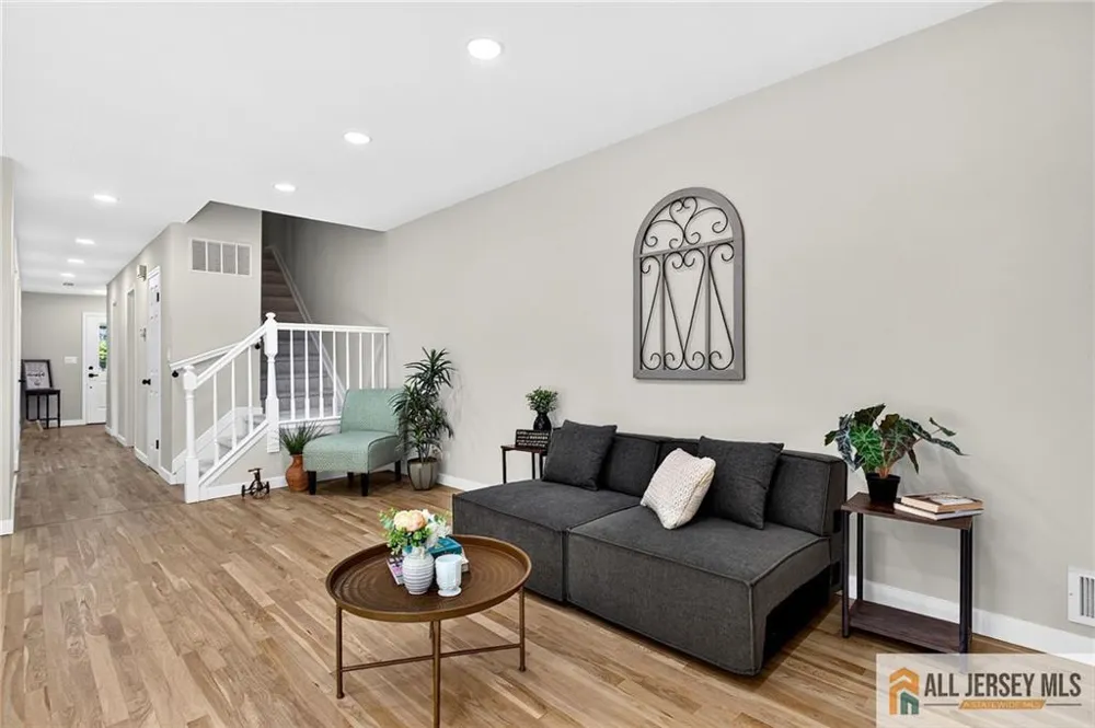 23 Thistle Court Old Bridge, NJ 07747