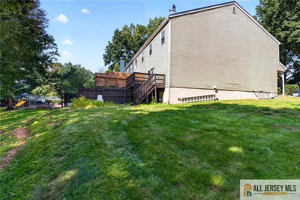 23 Thistle Court Old Bridge, NJ 07747