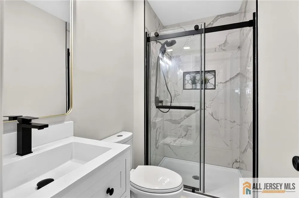 23 Thistle Court Old Bridge, NJ 07747