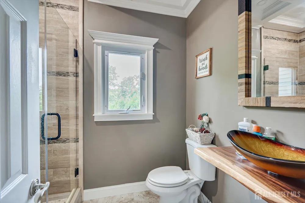 8 Nathan Drive North Brunswick, NJ 08902