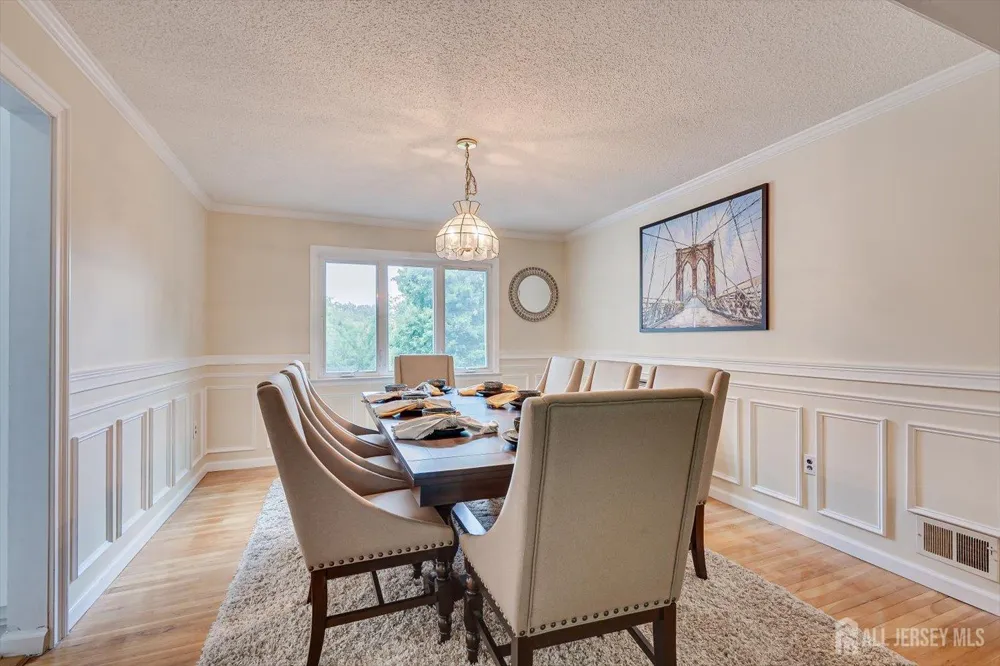 8 Nathan Drive North Brunswick, NJ 08902