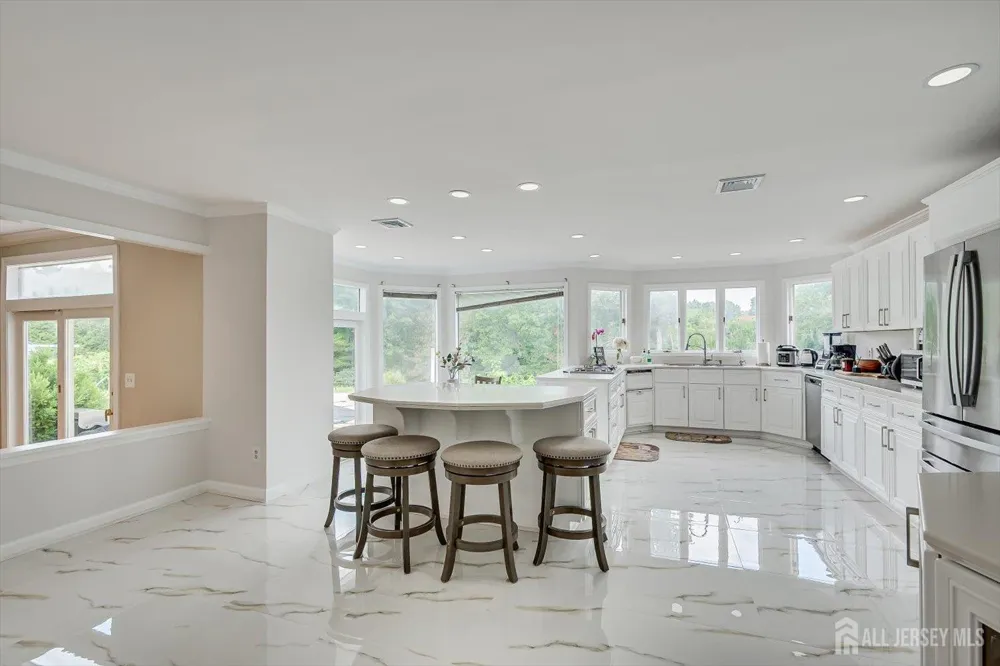 8 Nathan Drive North Brunswick, NJ 08902