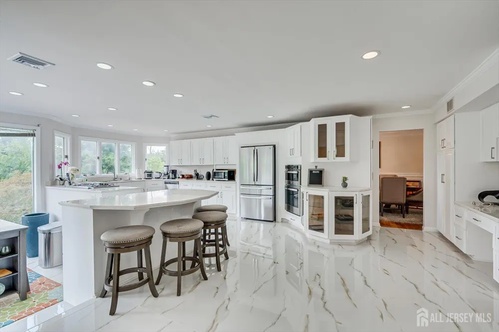 8 Nathan Drive North Brunswick, NJ 08902