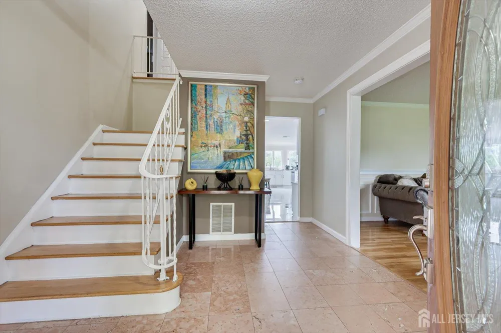 8 Nathan Drive North Brunswick, NJ 08902