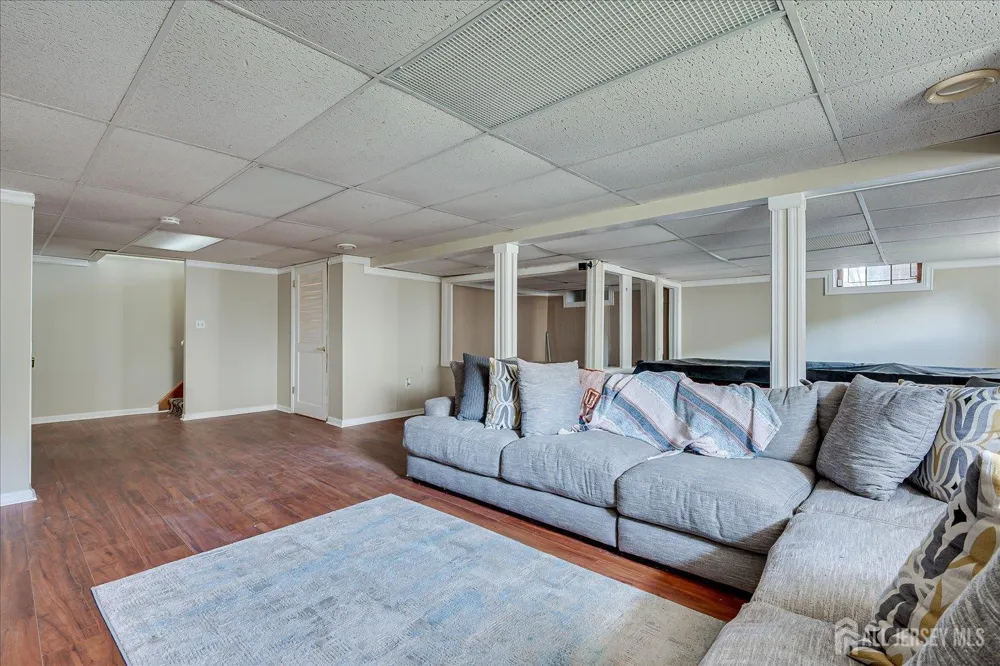 8 Nathan Drive North Brunswick, NJ 08902