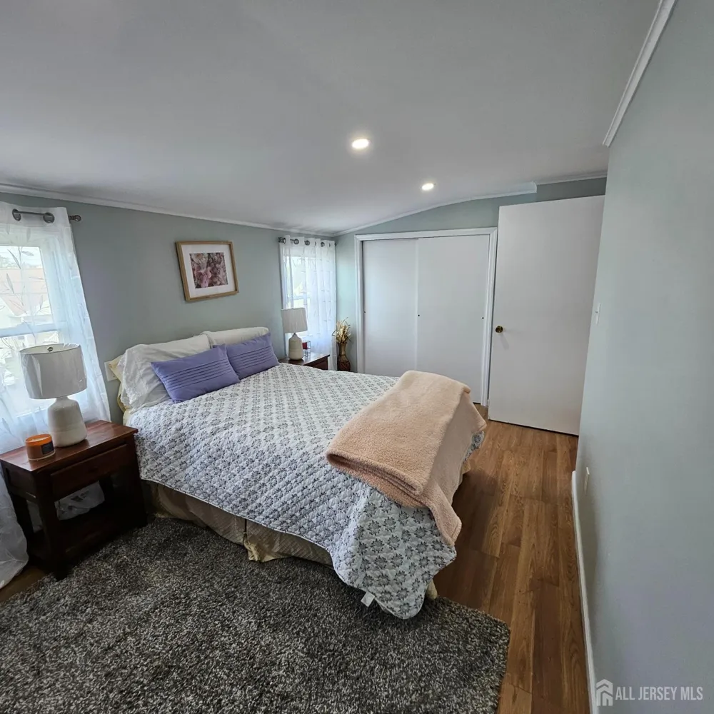 136 Isabelle Street Metuchen, NJ 08840