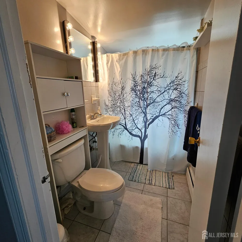 136 Isabelle Street Metuchen, NJ 08840