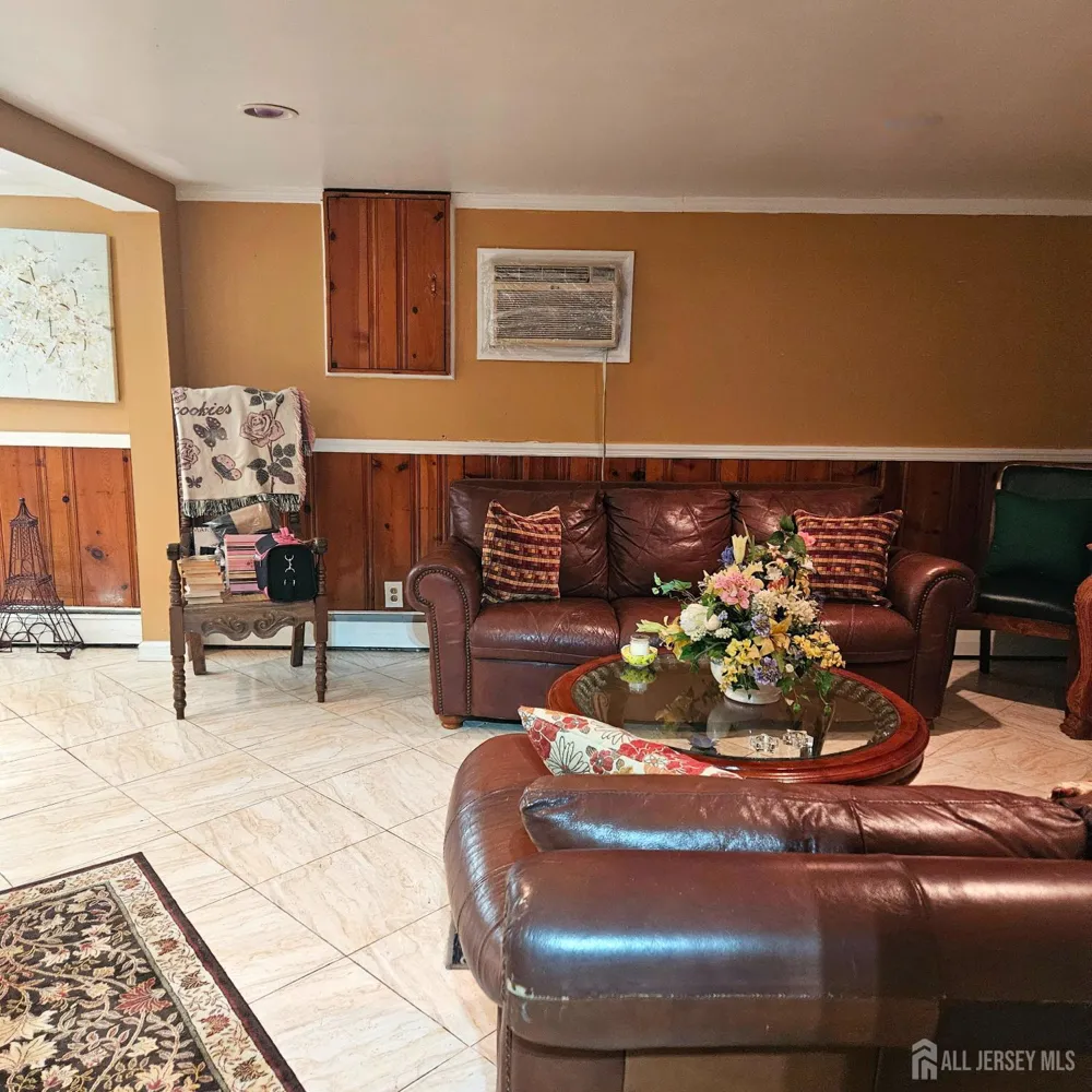 136 Isabelle Street Metuchen, NJ 08840