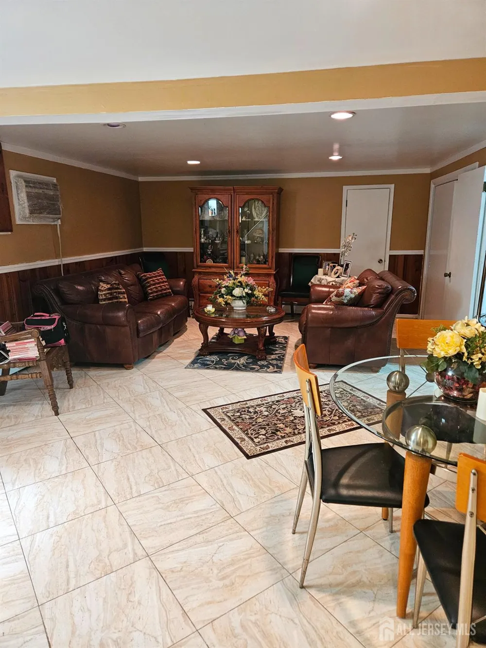 136 Isabelle Street Metuchen, NJ 08840