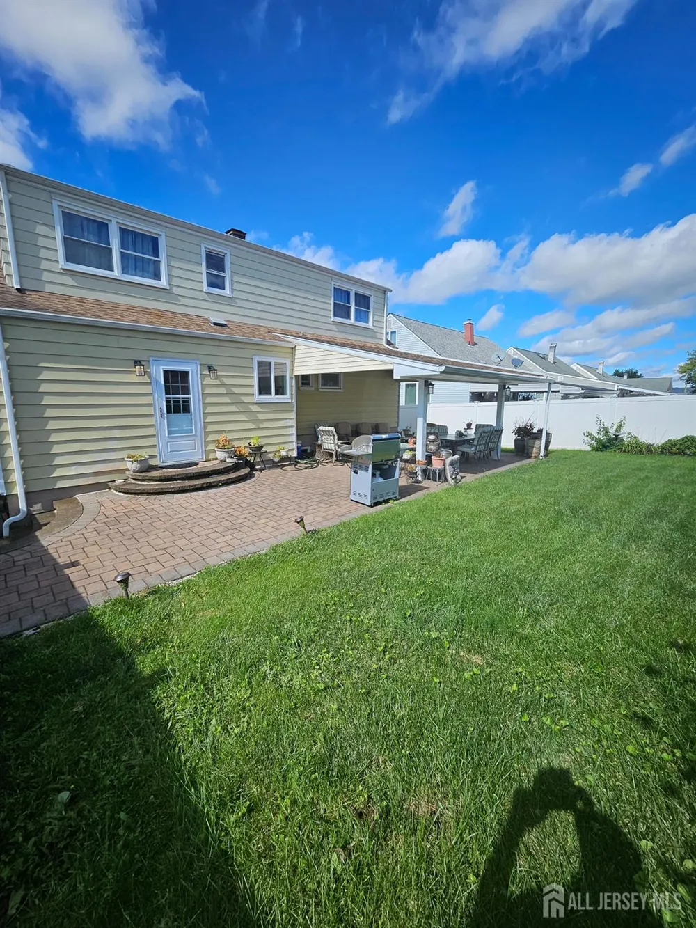 136 Isabelle Street Metuchen, NJ 08840