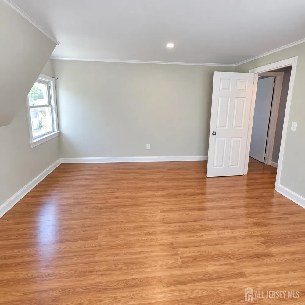 136 Isabelle Street Metuchen, NJ 08840
