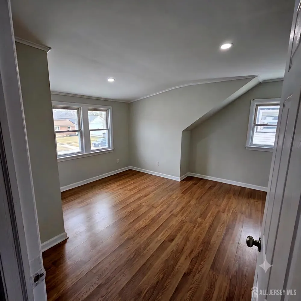 136 Isabelle Street Metuchen, NJ 08840
