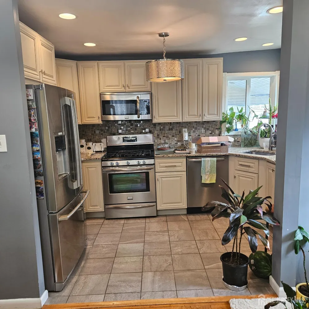 136 Isabelle Street Metuchen, NJ 08840