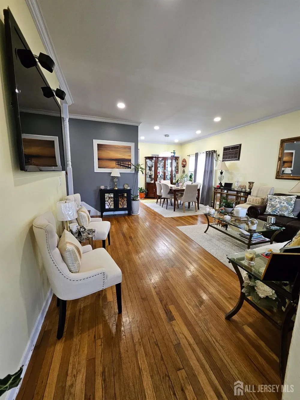 136 Isabelle Street Metuchen, NJ 08840