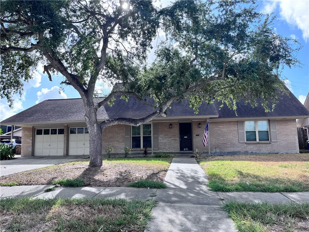 621 Philomena Drive Corpus Christi, TX 78412