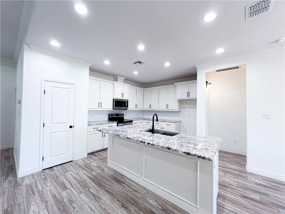 6026 Ventnor Place Corpus Christi, TX 78414