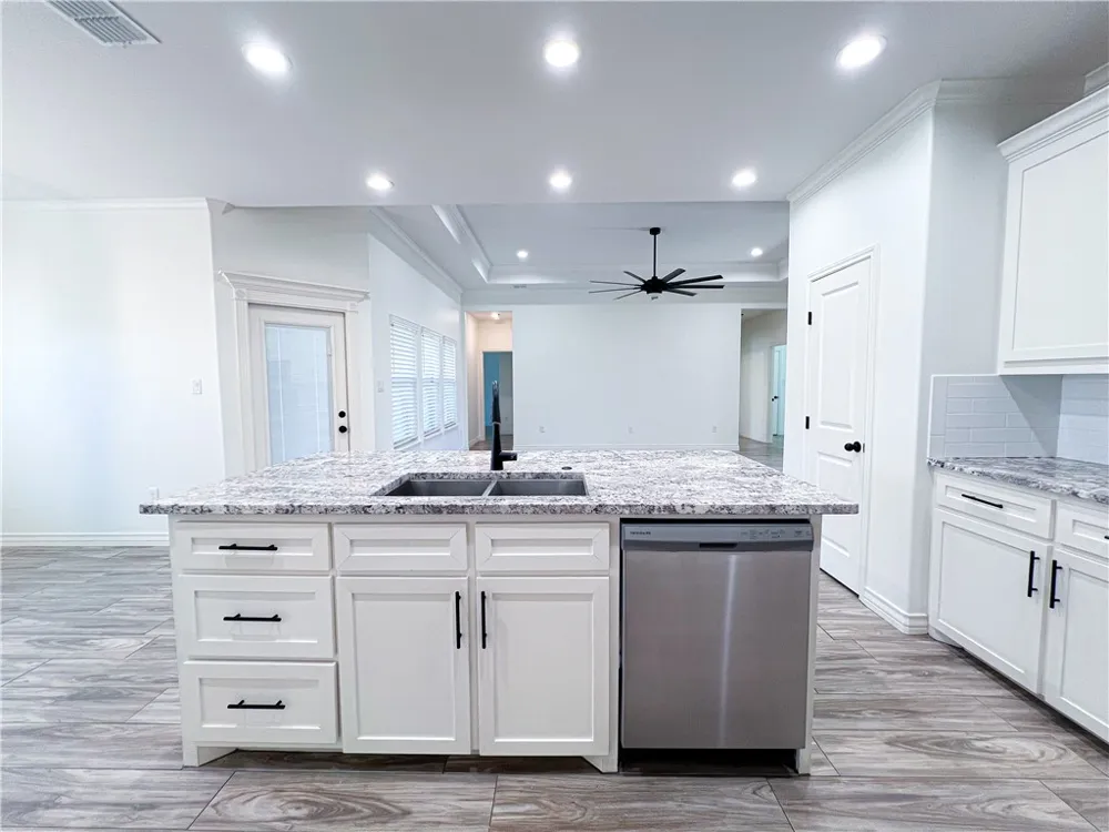 6026 Ventnor Place Corpus Christi, TX 78414