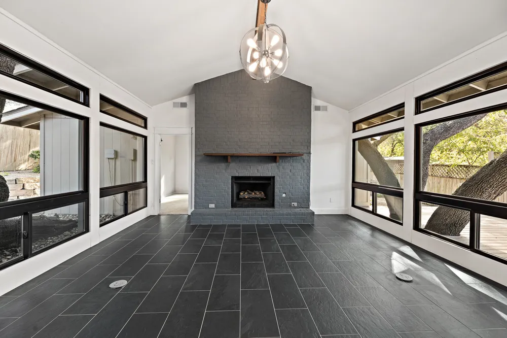 6603 Sunstrip Drive Austin, TX 78745
