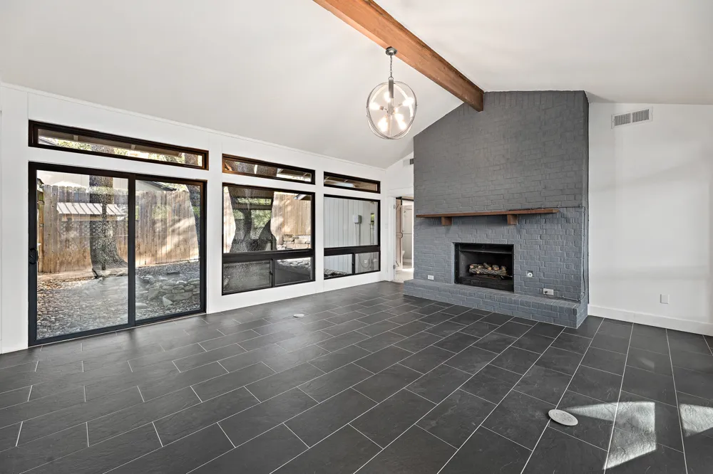 6603 Sunstrip Drive Austin, TX 78745