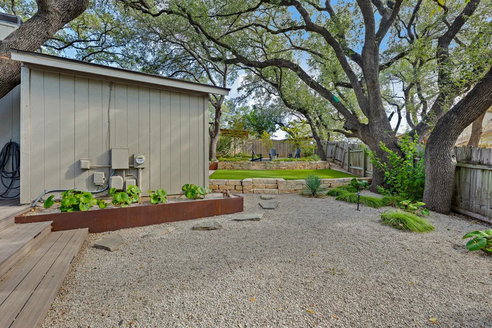 6603 Sunstrip Drive Austin, TX 78745