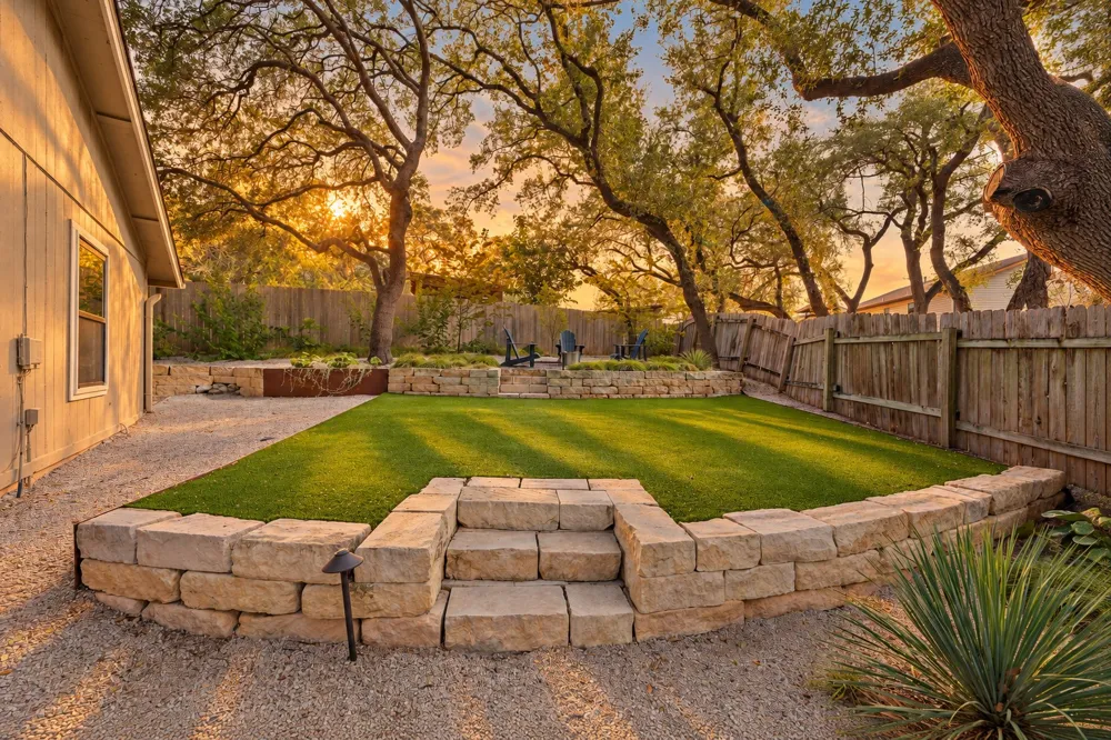 6603 Sunstrip Drive Austin, TX 78745