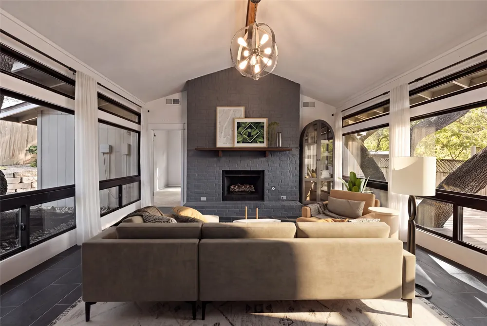 6603 Sunstrip Drive Austin, TX 78745
