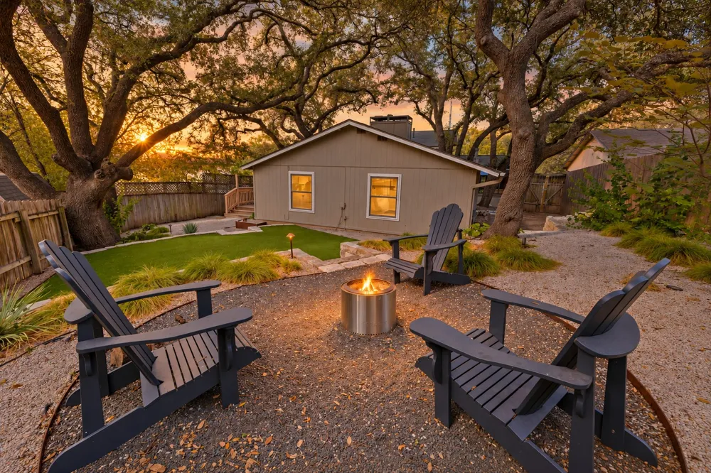 6603 Sunstrip Drive Austin, TX 78745