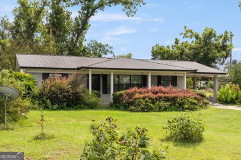 27 Patricia LN