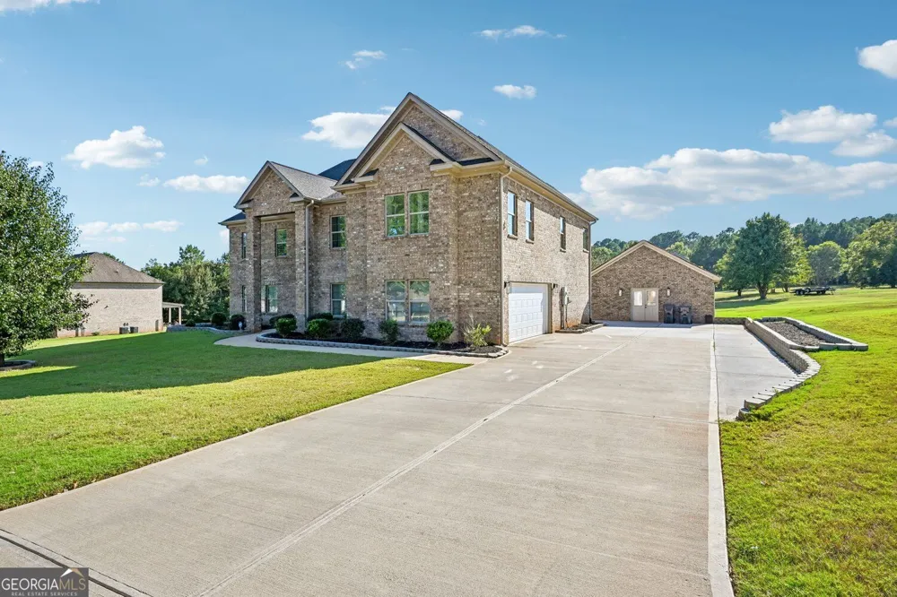 190 Barcelona DR Covington, GA 30016