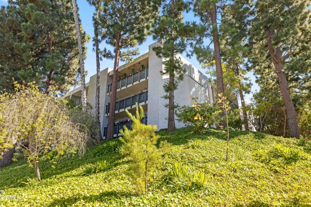 3605 W Hidden Lane #303 Rolling Hills Estates, CA 90274