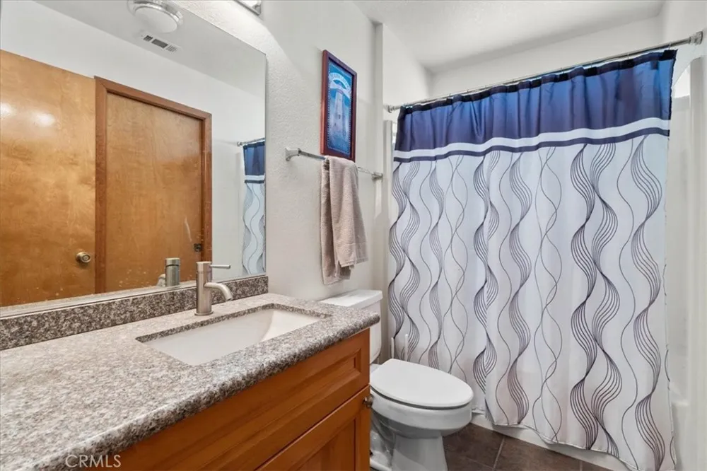 8757 Pacific Phelan, CA 92371