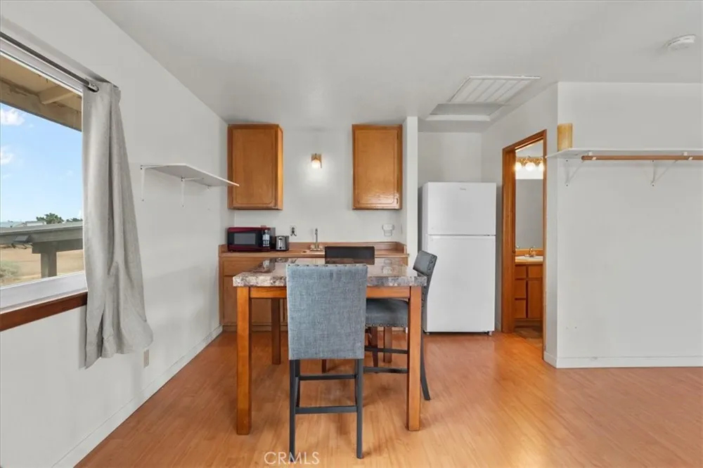 8757 Pacific Phelan, CA 92371