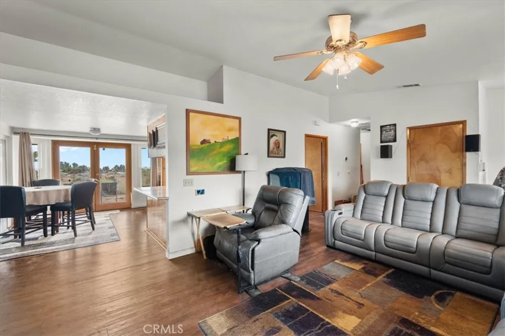 8757 Pacific Phelan, CA 92371