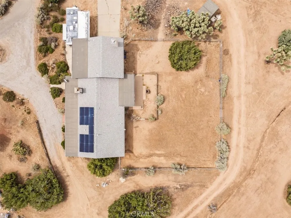 8757 Pacific Phelan, CA 92371