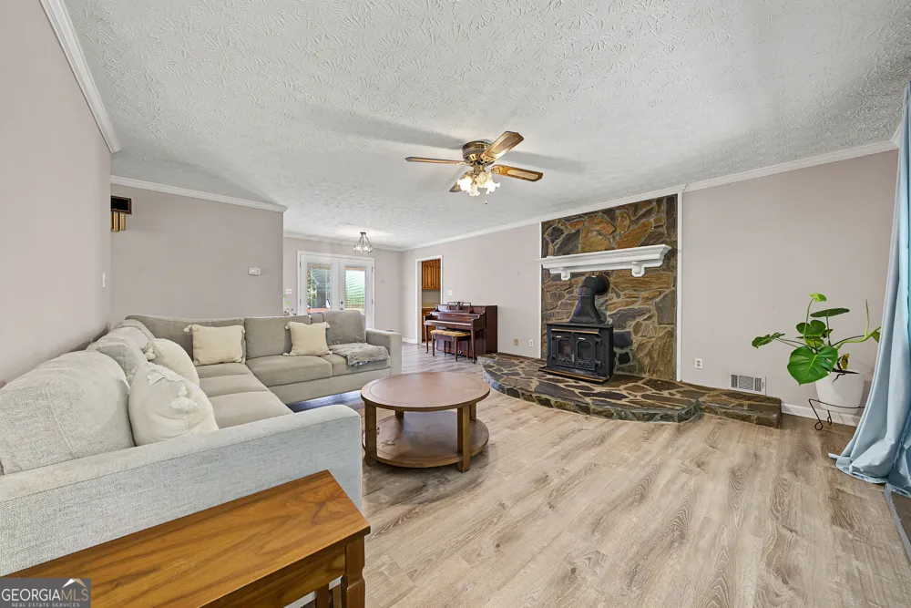 330 Laurelwood DR Tyrone, GA 30290